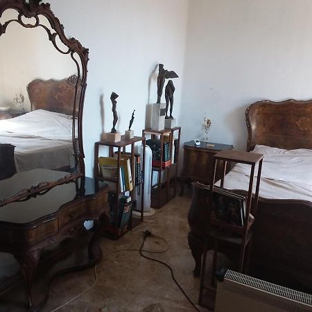Spacious Room Μαργκέρα Εξωτερικό φωτογραφία